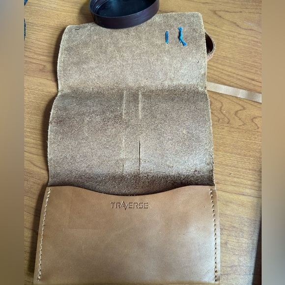 Pepsi Cola Traverse Tan Leather Cord Organizer with Pocket - Picture 4 of 6